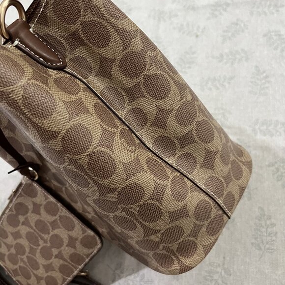 Coach Rowan Bucket Bag In Signature Canvas - Picture 4 of 8